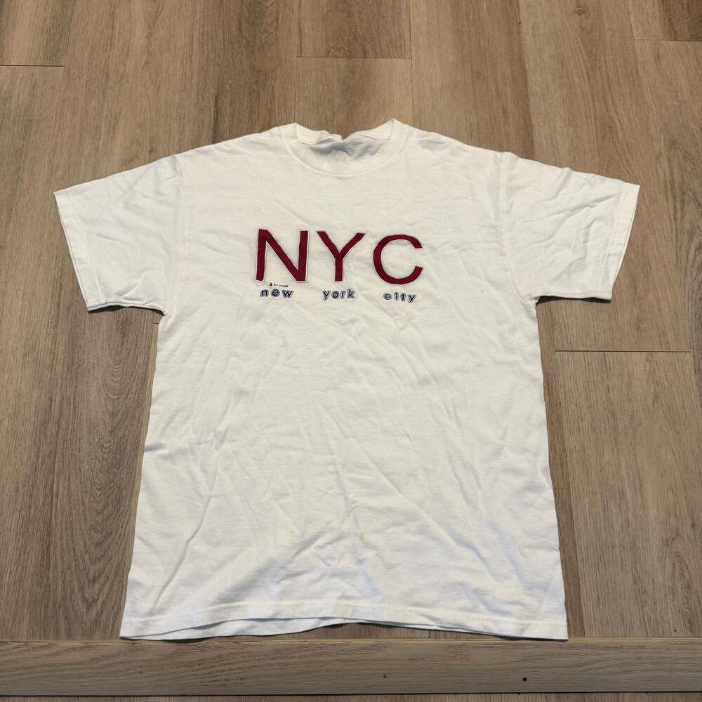 Vintage New York City NYC Skyline Graphic T-Shirt
